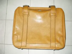 2 neuwertige Leder und stabiler Flugkoffer mit Rollen... Bild 5 2 neuwertige Leder und stabiler Flugkoffer mit Rollen... Bild 5