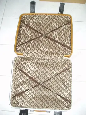 2 neuwertige Leder und stabiler Flugkoffer mit Rollen... Bild 8 2 neuwertige Leder und stabiler Flugkoffer mit Rollen... Bild 8