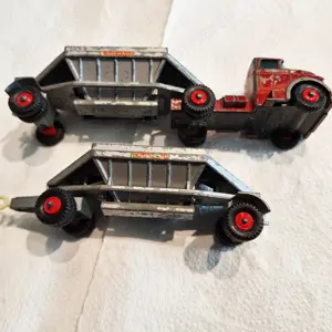 Modellauto--Matchbox  Major Pack NO  M 4 Fruechauf Hopper   2 Anhänger
