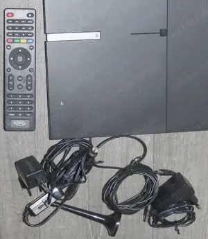 2 Exemplare XORO PTL 1450 mobiler TV, gebraucht, neuwertig