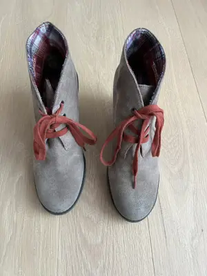 Tamaris Keilstiefletten in Wildlederoptik Größe 37