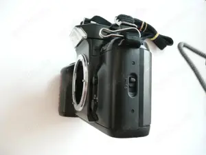Analoge Foto Kameras 1x Nikon F-401x und 1x Nikon F-401 AF- ohne Objektiv Bild 4