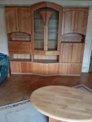Wohnzimmerschrank zu verschenken