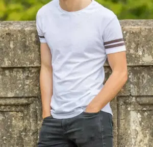 Jungfrau gesucht für kostenlose Sextreffen. Bin 18