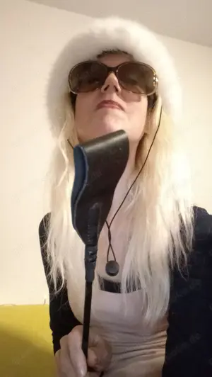 Erziehung und Bestrafung für Sklaven und Diener miserable Behandlung Deluxe Real und online 