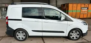 Ford Transit Courier (ehemaliger Firmenwagen) 7900  brutto Bild 4