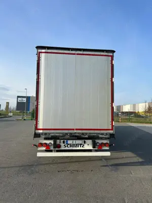 Schmitz Cargobull SCS 24 L Speed Curtain Getränkeauflieger XL 29000  netto