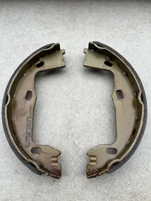 2 NEUE Bremsbacken Opel OMEGA B