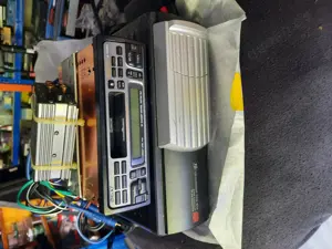 Autoradio mit CD-Wechsler