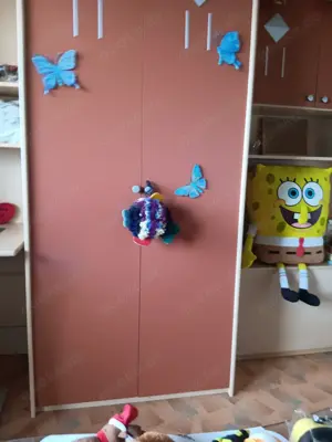 3 Elemente mit Schreibtisch und Kleiderschrank und Schreibtisch 