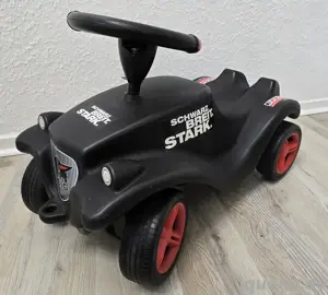 Schwarzes Bobby-Car 
