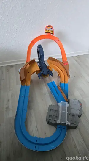 HotWheels Monster Trucks Bahn 
