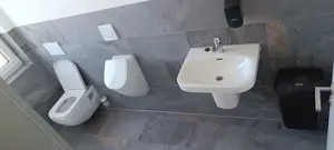 Adial Gebäudereinigung Bild 10