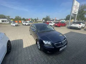 Toyota Avensis 1.8 linea terra