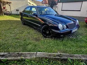 Mercedes-Benz E 200 Kompressor Elegance