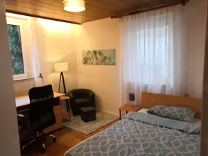 Wg Zimmer möbeliert in 2 er Wg luxuriös und zentral