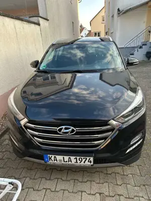 Hyundai TUCSON Tucson blue 1.7 CRDi 2WD DCT Premium