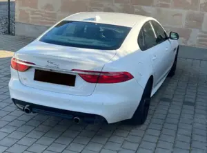 Jaguar XF R-Sport Bild 2