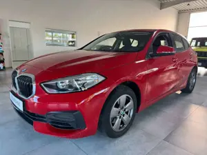 BMW 118 Navigation/Tempomat/Panoramadach/PDC/SHZ