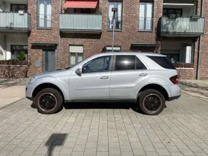 Mercedes-Benz ML 320 CDI 4Matic 7G-TRONIC DPF