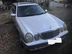 Mercedes-Benz E 220 Bild 3