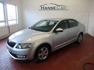 Skoda Octavia Lim. Elegance /AHK / 1.Hand / Garantie !