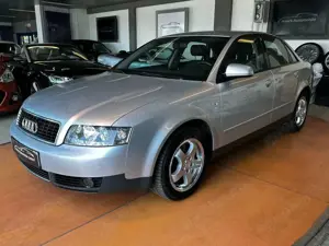 Audi A4 2.4 multitronic 1.HAND/KLIMA/ELF/8-FACH