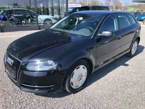 Audi A3 1.6 TDI (DPF) 77kW Attraction Sportback*NAVI*2.Hd*