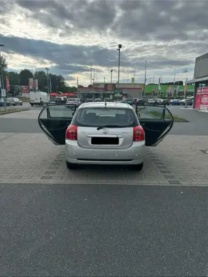 Toyota Corolla 1.4 VVT-i Combi Bild 2