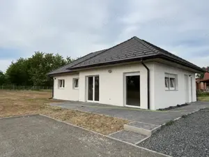 Ungarn: Bungalow, Neubau (Erstbezug), Südseite Balaton
