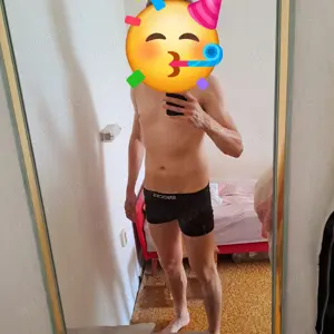 Biete getragene Boxershorts gegen Tg