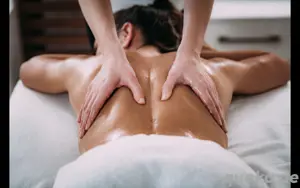 Massage, entspannende Erotik 
