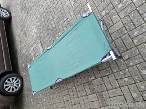 Feldbett stabil. 
