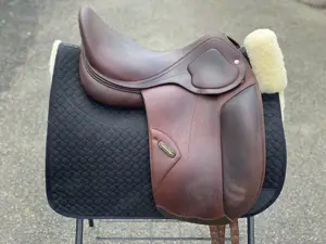 Amerigo Pasubio Pinerolo LHI Dressursattel 17,5 Zoll braun