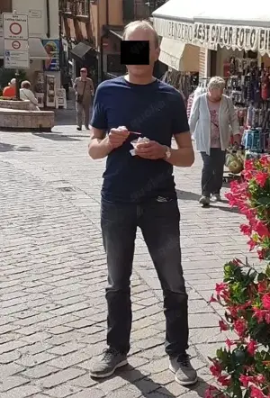 Ich (m, ungeimpft) suche Dich (w) Ü30 schlank, deutsch, für regelmäßige Treffen
