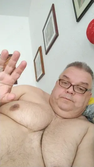 2 dicke passive Männer Luder suchen aktive Männer für treffen Montag ab 7 Uhr bis 24 Uhr in Bochum 