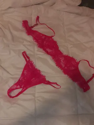 Getragenes set in pink