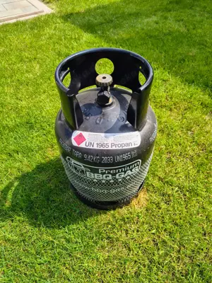 Leere BBQ Powergasflasche 8 Kg
