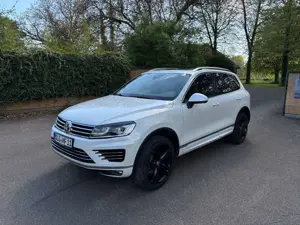 Volkswagen Touareg 3.0 V6 TDI R-Line AHK Pano 360° 21" 4-Zonen