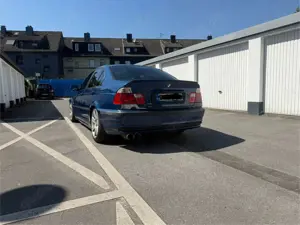 BMW 330 330i Bild 4