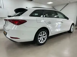 SEAT Leon Sportstourer Style*PDC*RFK*NAVI*TEMP*8F*AC* Bild 5