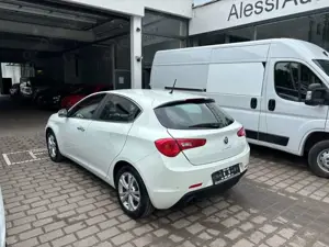 Alfa Romeo Giulietta Turismo Bild 3