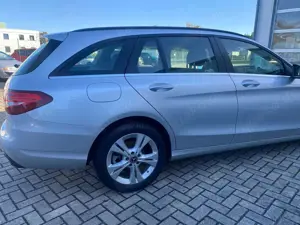 Mercedes-Benz C 220 C 220 T d 4Matic (205.205) Bild 4