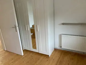 LU-Parkinsel, 2 Zimmer, Küche, Bad im DG