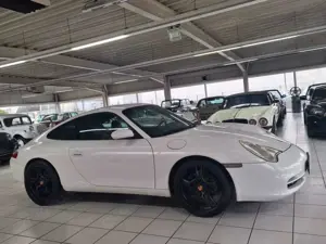 Porsche 996 Carrera Coupé Tiptronic Bild 4