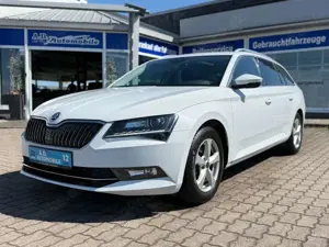 Skoda Superb Combi Style 4x4/Pano/Navi/Kamera/AHK