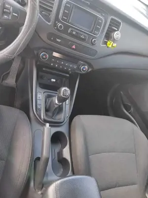 Kia Carens 1.7 CRDi Vision Bild 5