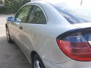 DB C 200 Coupe 12-2003  163 PS  230 km  Klima  18" ALU  1.199  Bild 3