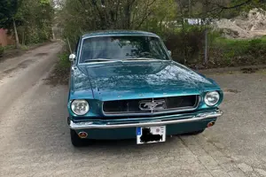 Ford Mustang 65er Coupé V8 Bild 3