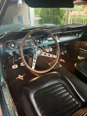 Ford Mustang 65er Coupé V8 Bild 5